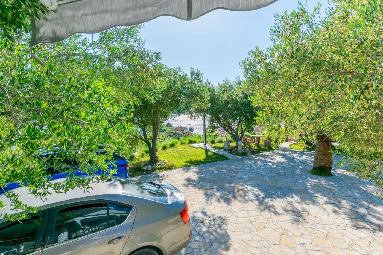 Apartments Anka Kampor Exterior photo